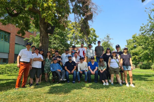Gruppenfoto_Güntürkün-Huber.jpg